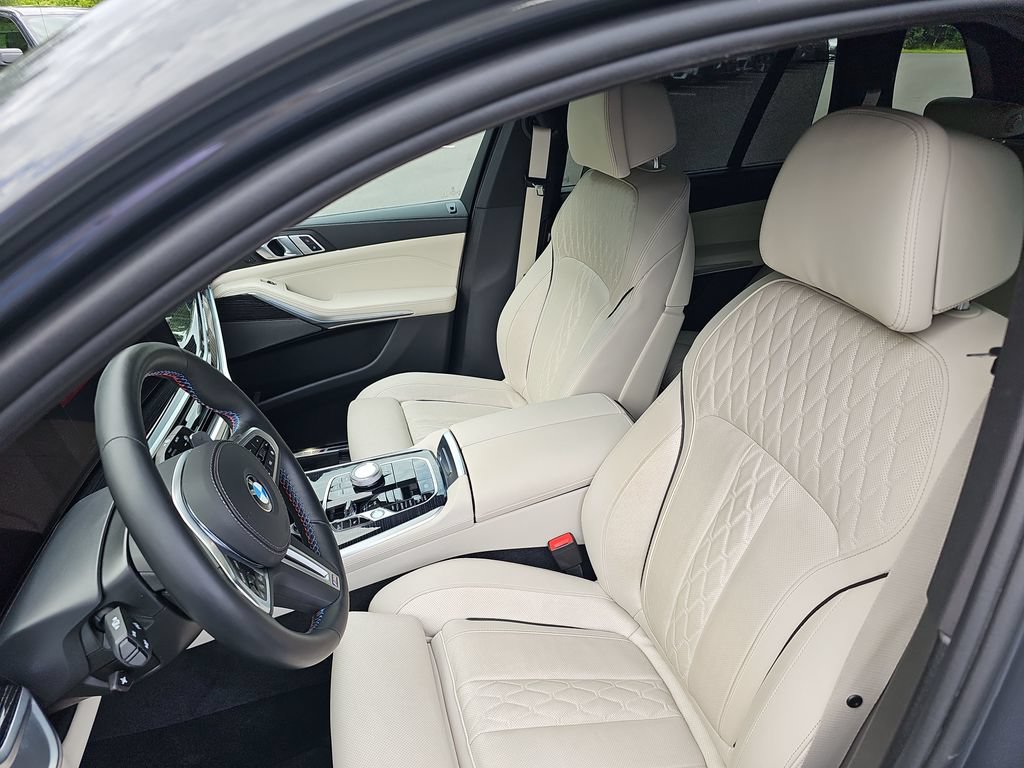 Certified 2024 BMW X5 M60i AWD/4WD image 10