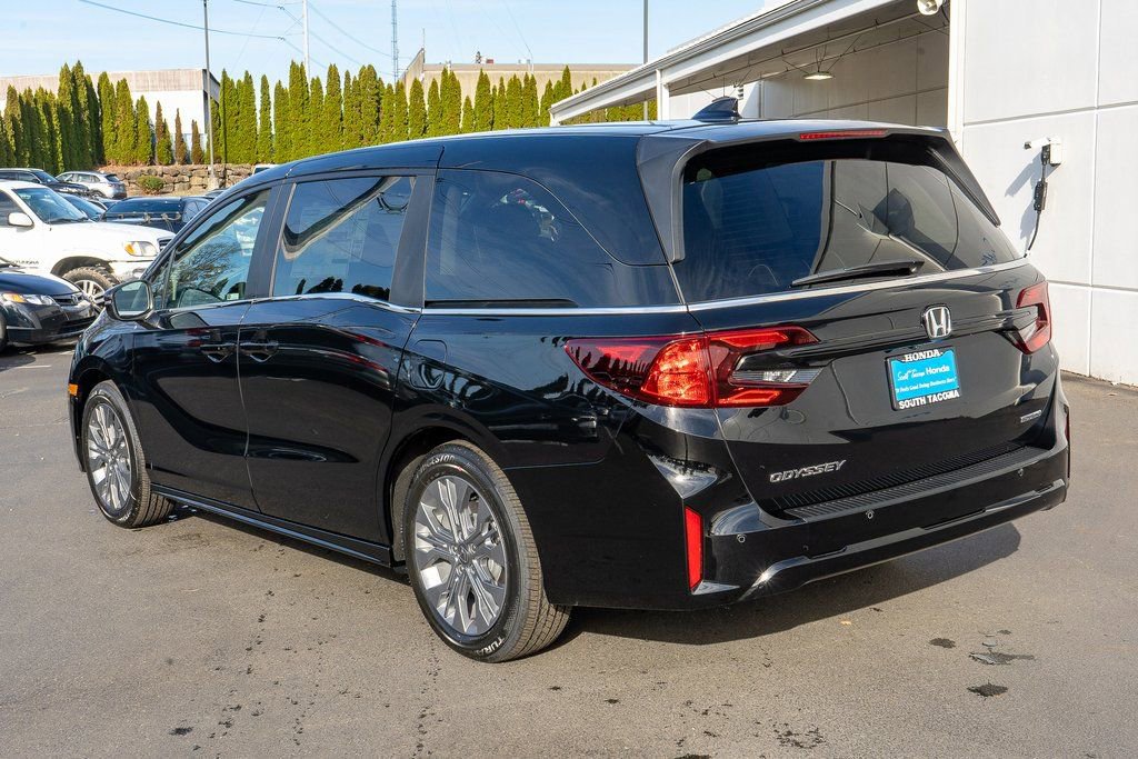 New 2026 Honda Odyssey Touring image 8