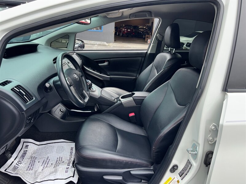 Used 2013 Toyota Prius Persona Series FWD image 10