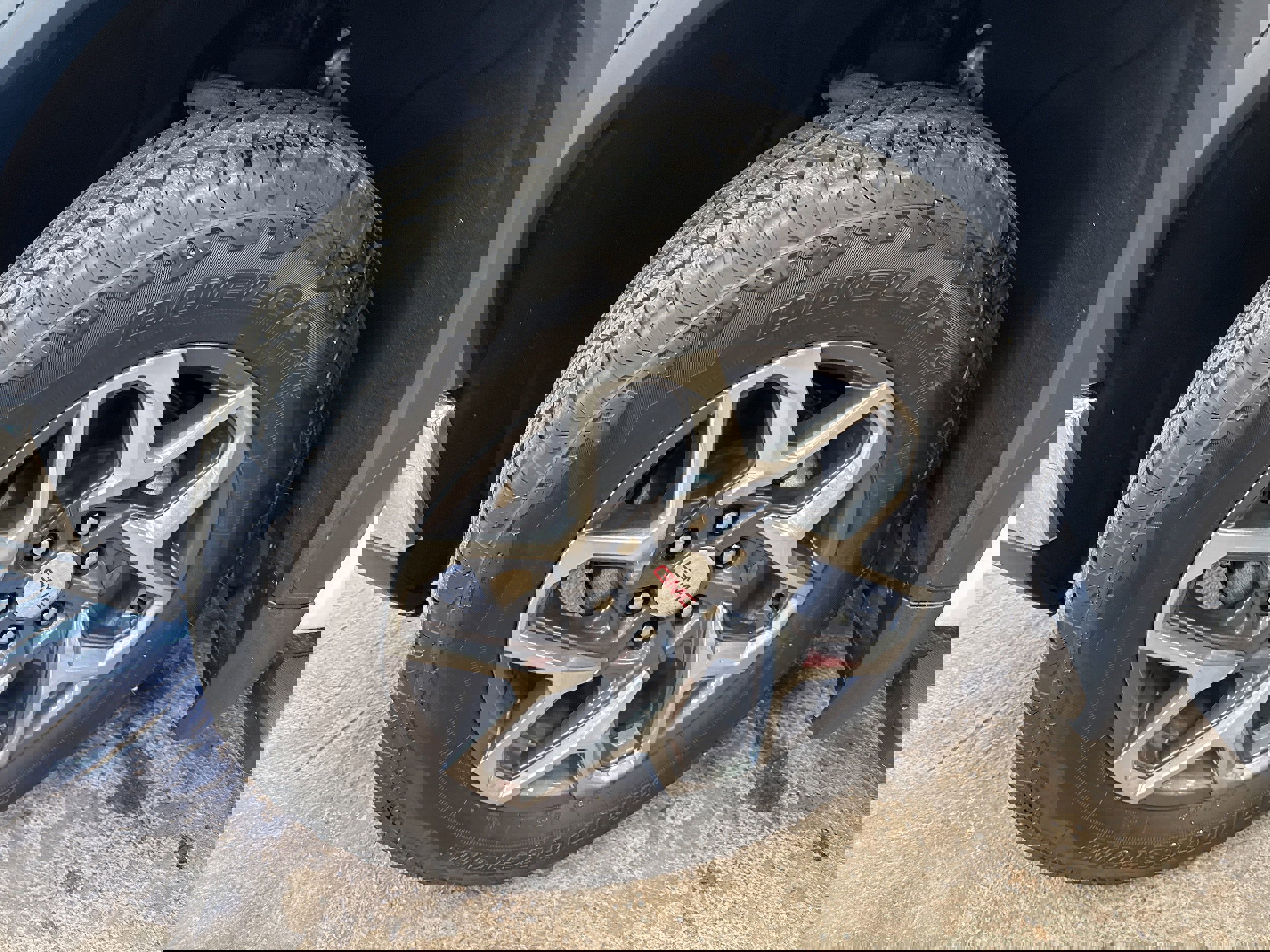 Used 2023 GMC Sierra 1500 SLT w/ SLT Premium Package image 4