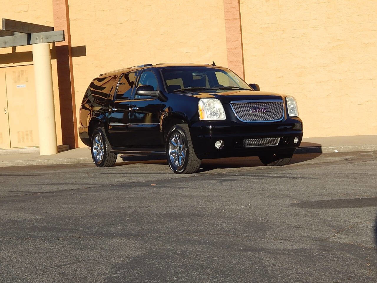 Used 2007 GMC Yukon XL Denali AWD/4WD image 10