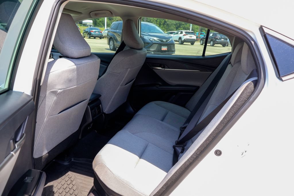 Used 2025 Toyota Camry LE w/ Convenience Package FWD image 11
