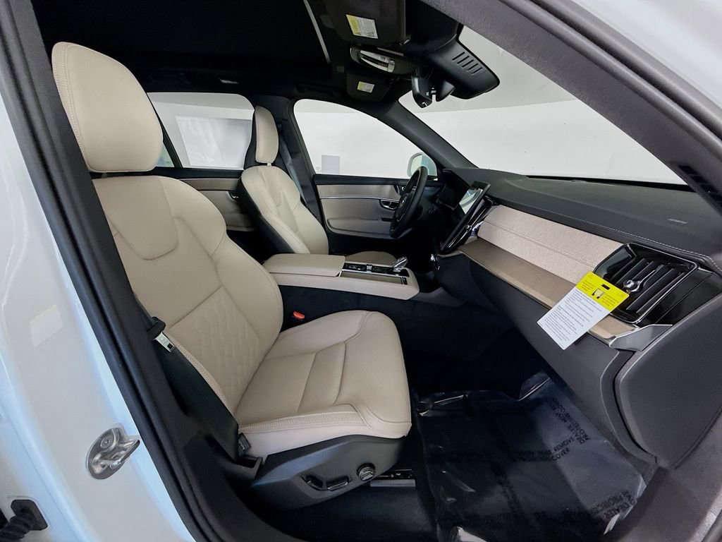 New 2026 Volvo XC90 B6 Plus w/ Protection Package Premier image 30