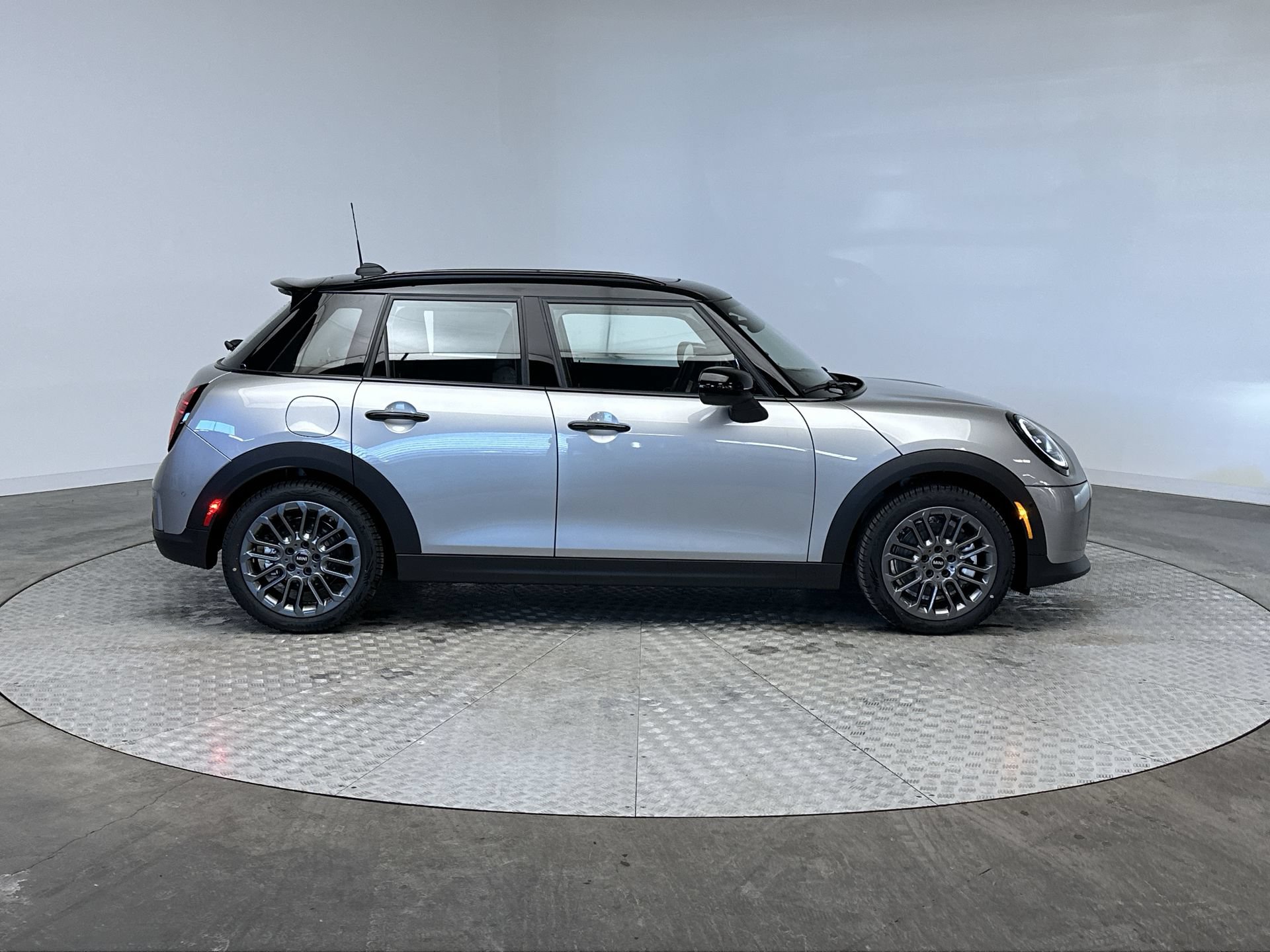 Used 2026 MINI Cooper S FWD image 10