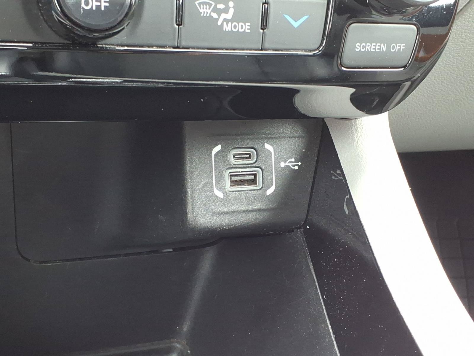 Used 2023 Jeep Compass Limited AWD/4WD image 17