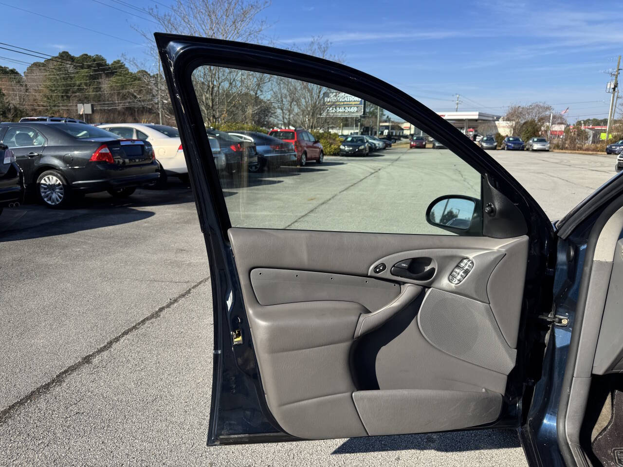 Used 2001 Ford Focus ZTS FWD image 13