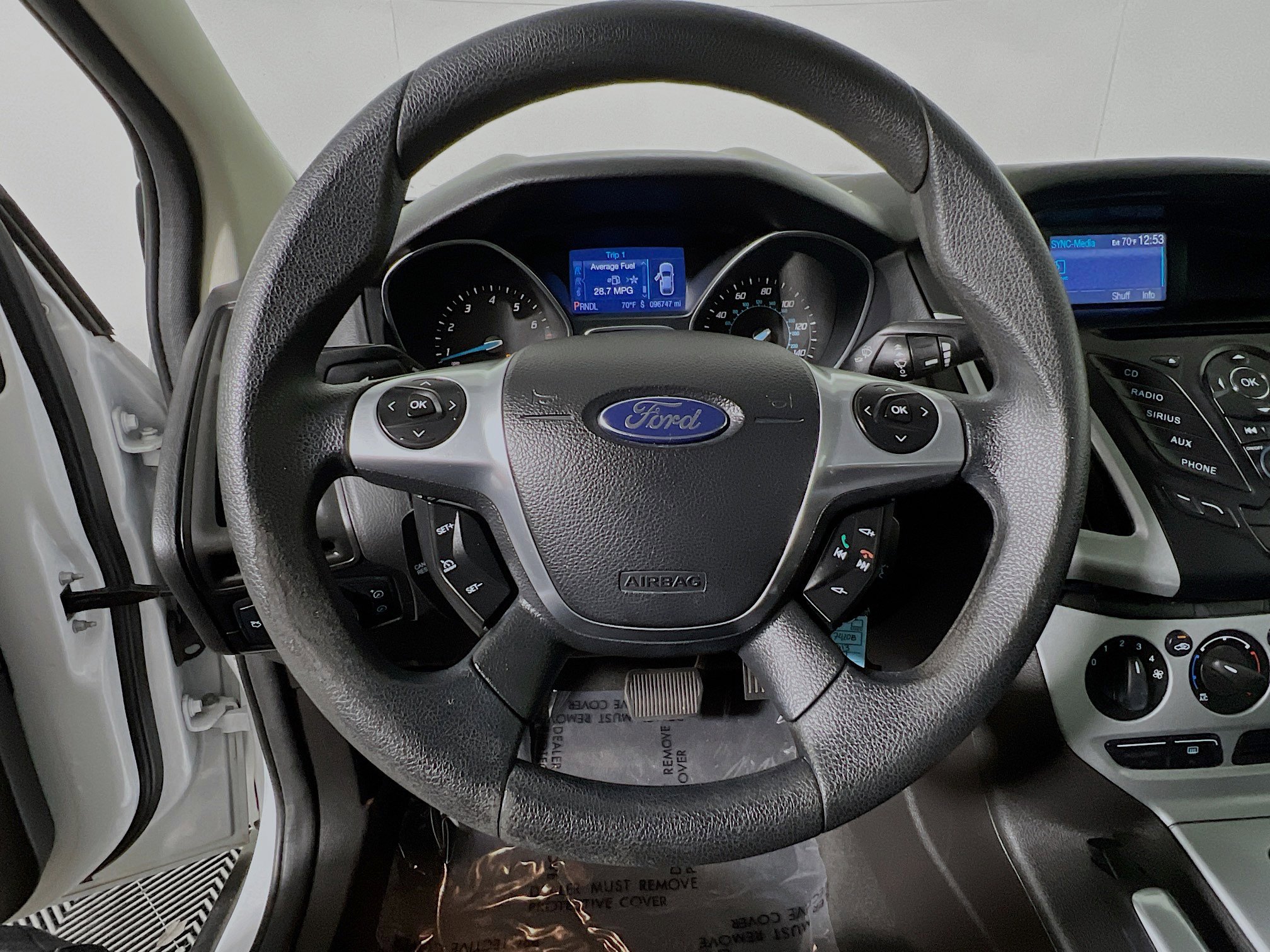 Used 2013 Ford Focus SE w/ SE Winter Pkg image 17