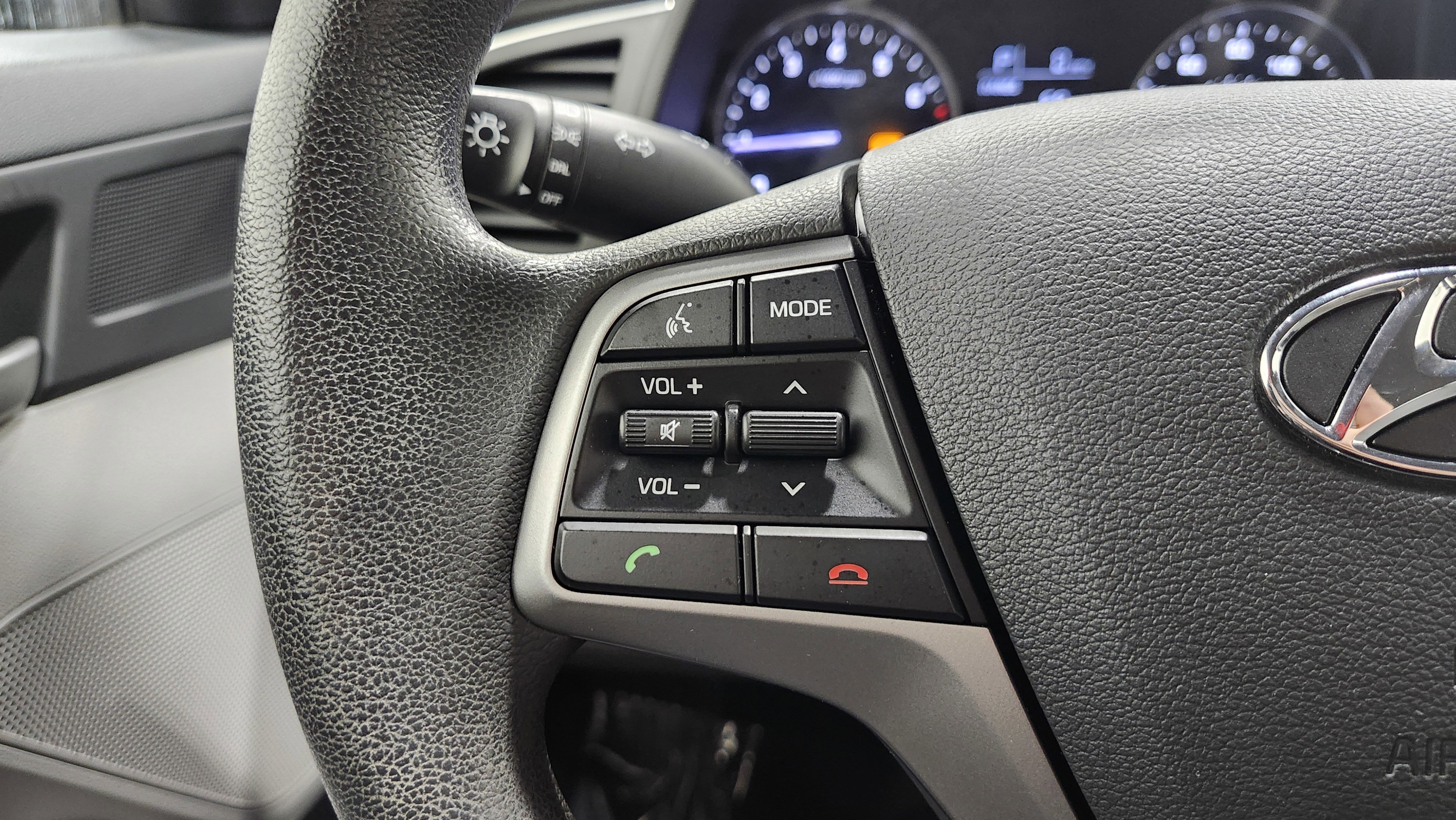 Used 2018 Hyundai Elantra SE image 30