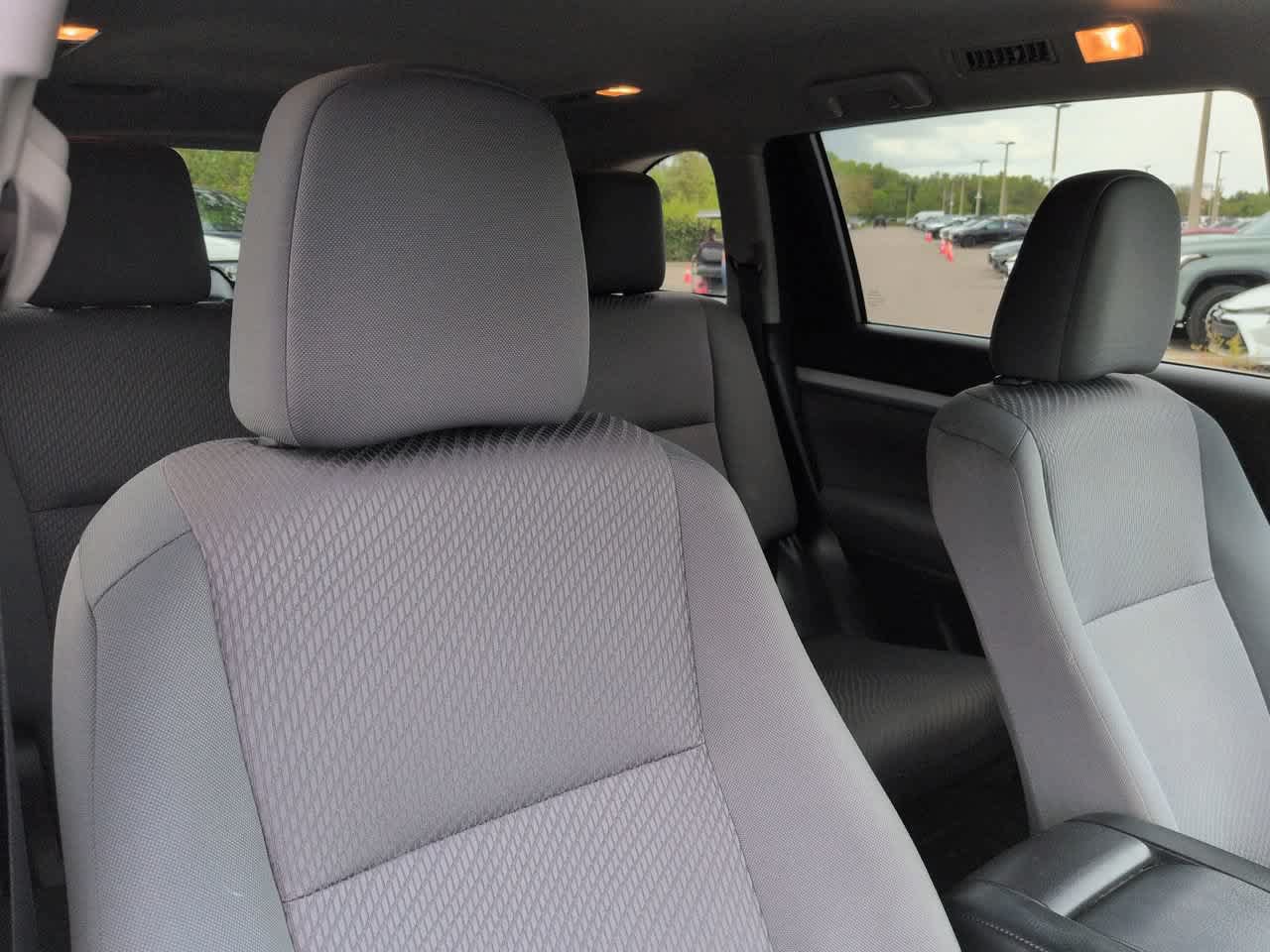 Certified 2018 Toyota Highlander LE FWD image 7