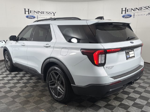Used 2026 Ford Explorer ST-Line w/ ST-Line Street Pack RWD image 23