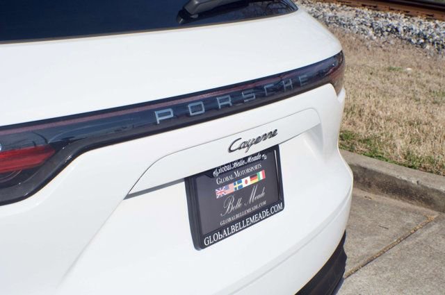 Used 2023 Porsche Cayenne image 12