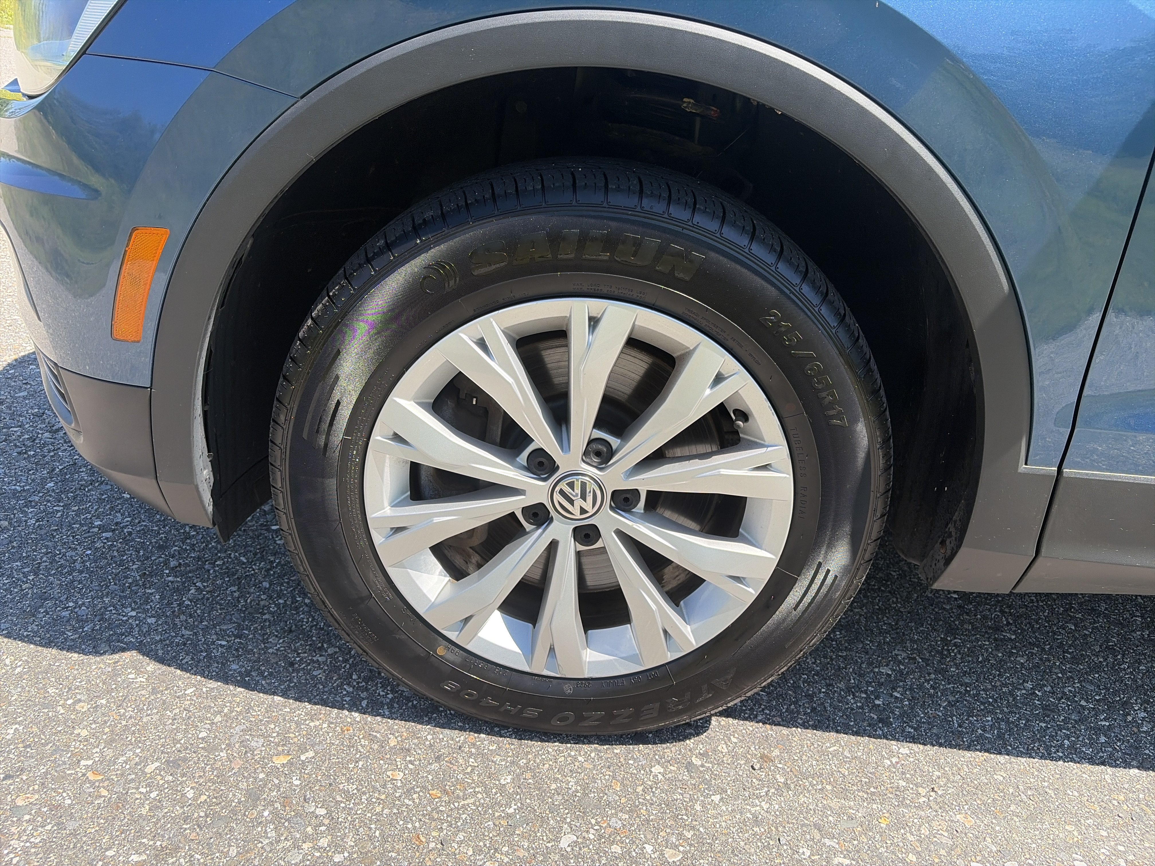Used 2019 Volkswagen Tiguan S w/ Driver Assistance Package AWD/4WD image 32