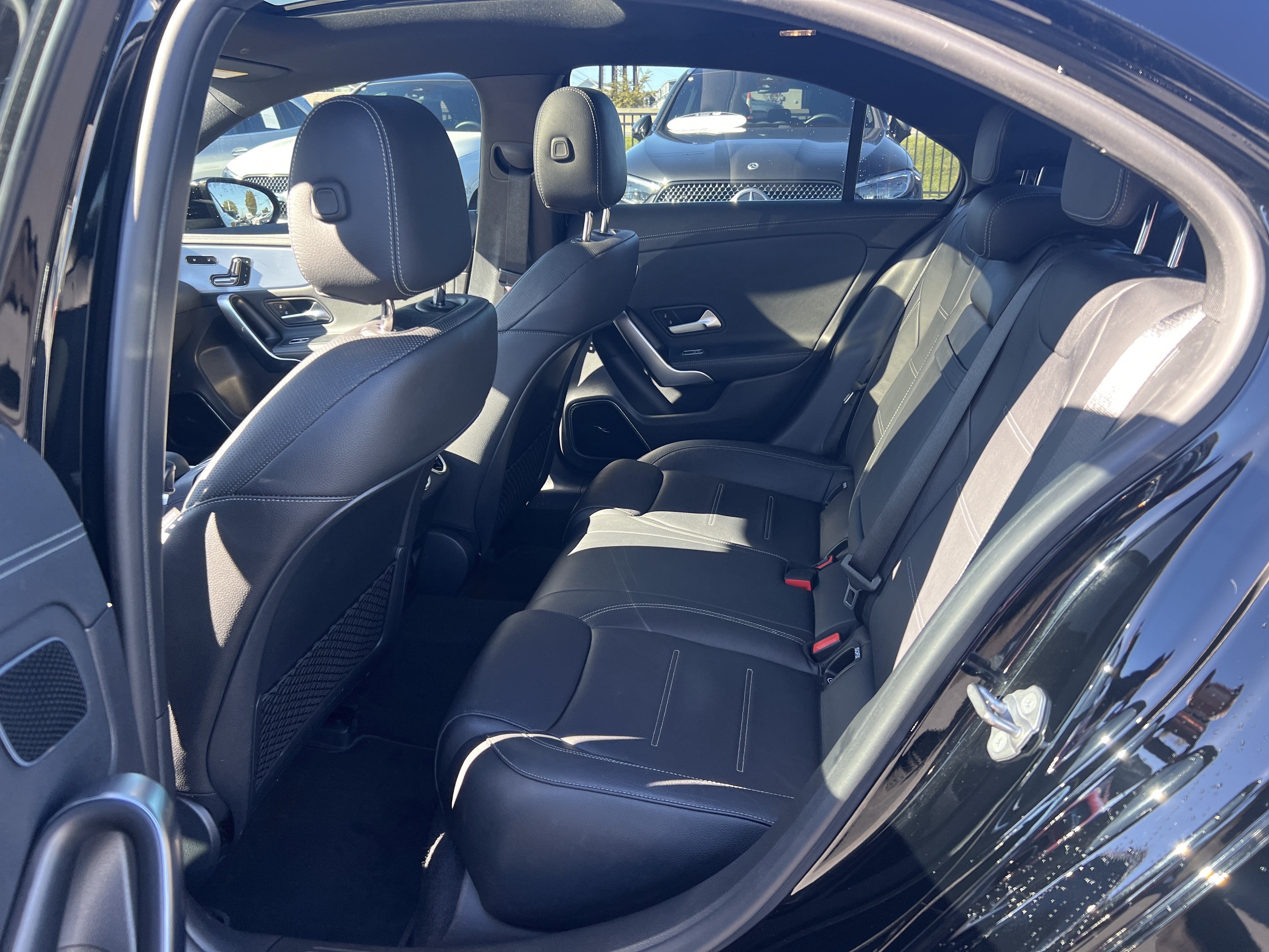 Used 2021 Mercedes-Benz A 35 AMG 4MATIC image 31