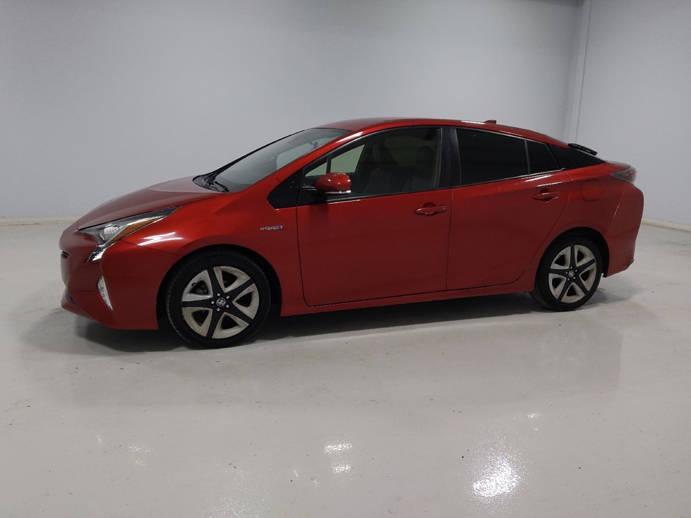 Used 2016 Toyota Prius Three Touring image 2