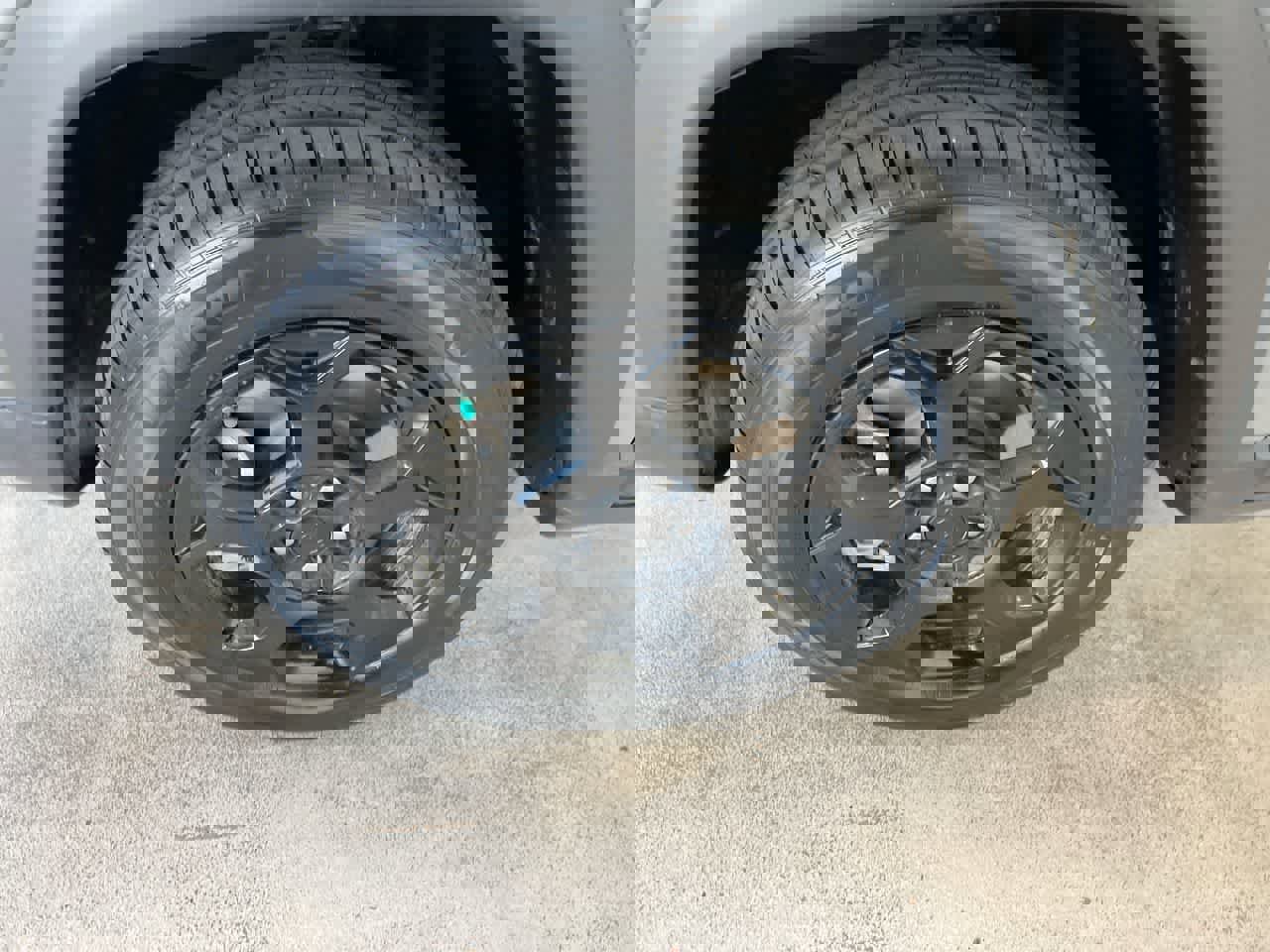 Used 2023 Jeep Compass Trailhawk image 10