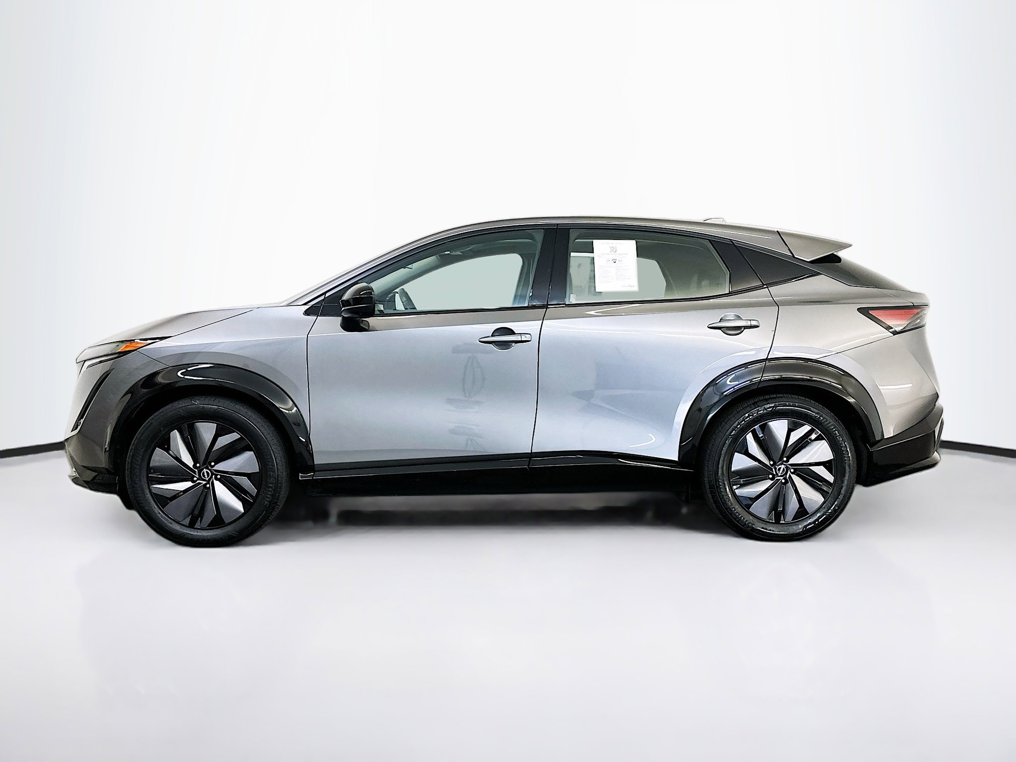 Used 2024 Nissan Ariya AWD image 4