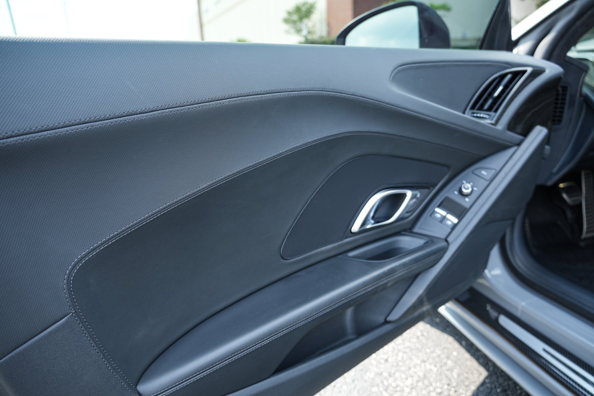 Used 2018 Audi R8 V10 plus AWD/4WD image 14