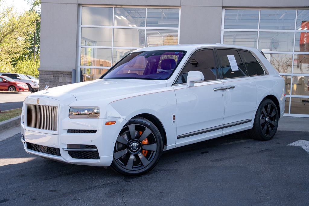 Used 2021 Rolls-Royce Cullinan image 3