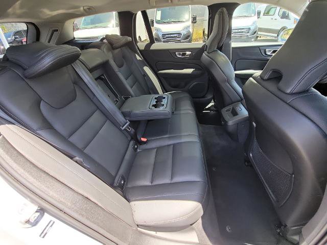 Used 2025 Volvo V60 B5 Cross Country Plus AWD/4WD image 25