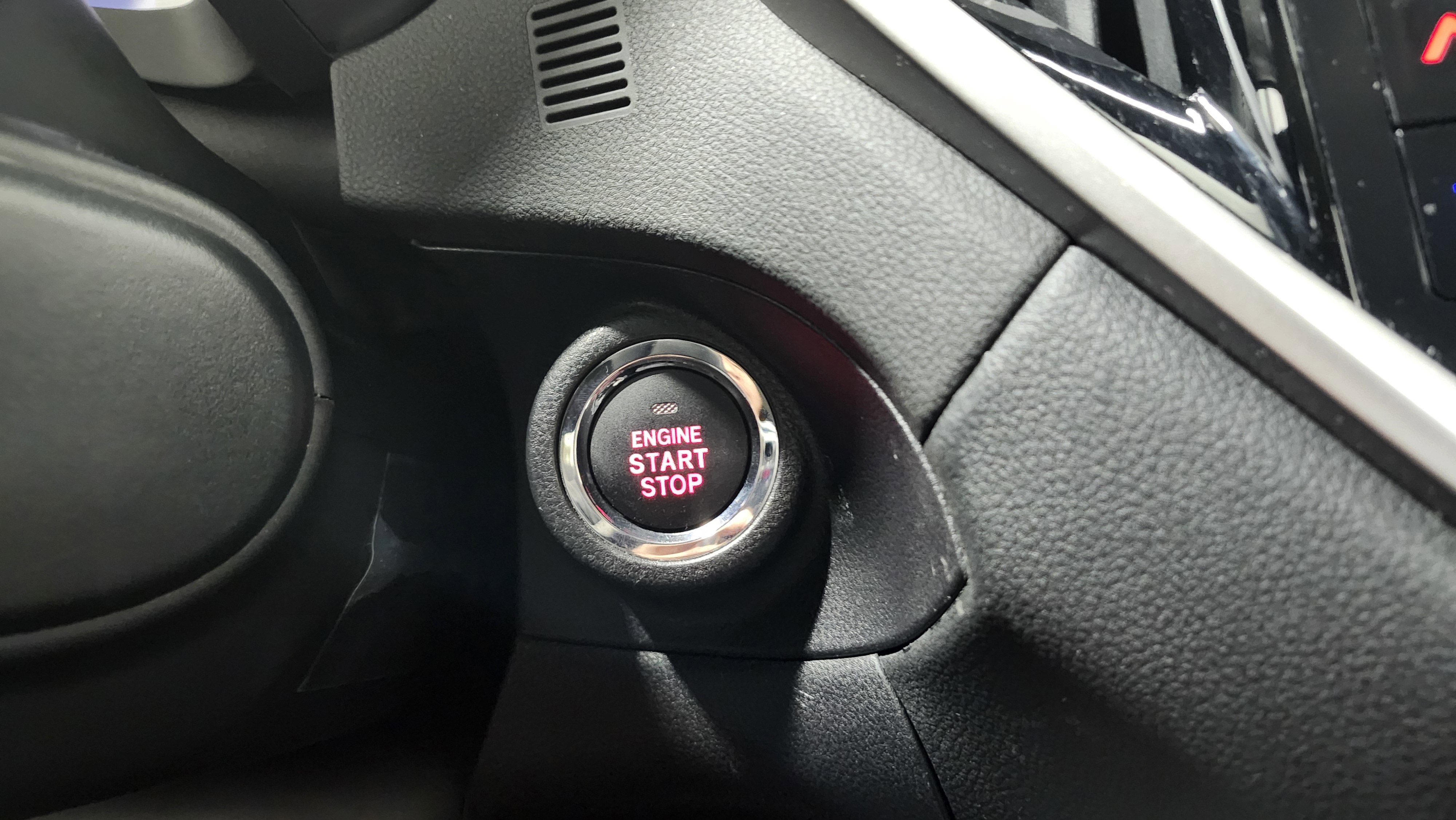 Used 2025 Subaru Ascent Premium image 9