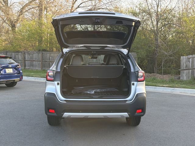 Used 2025 Subaru Outback Limited image 15
