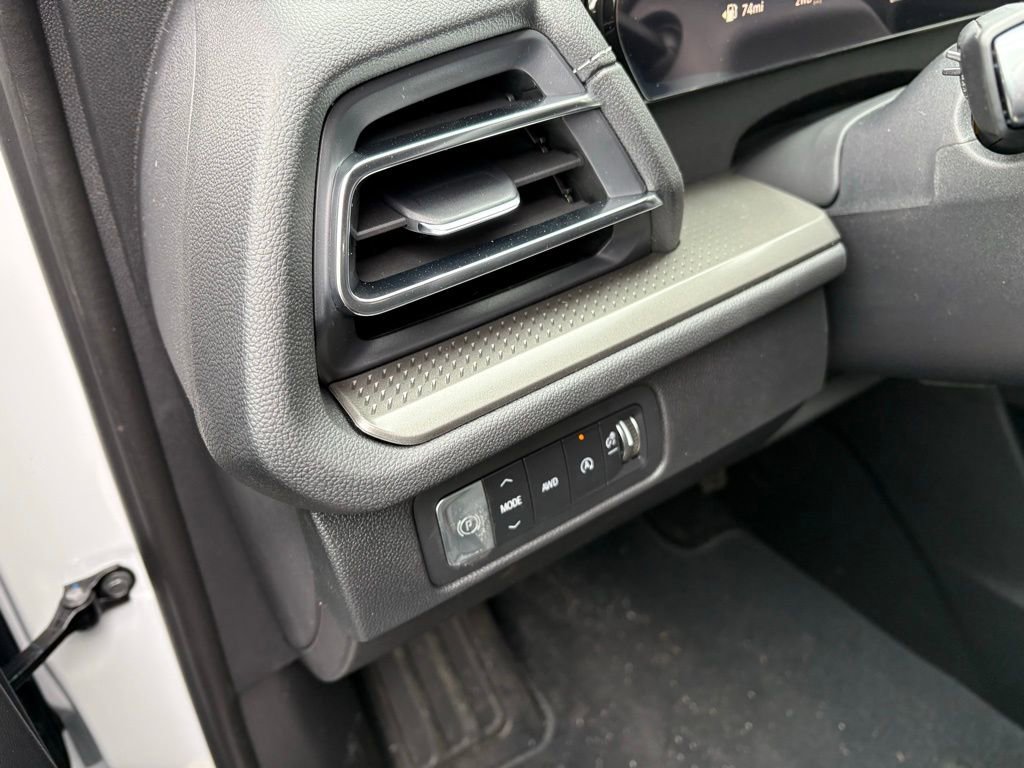 New 2026 Chevrolet Traverse LT w/ LPO, Floor Liner Package image 18