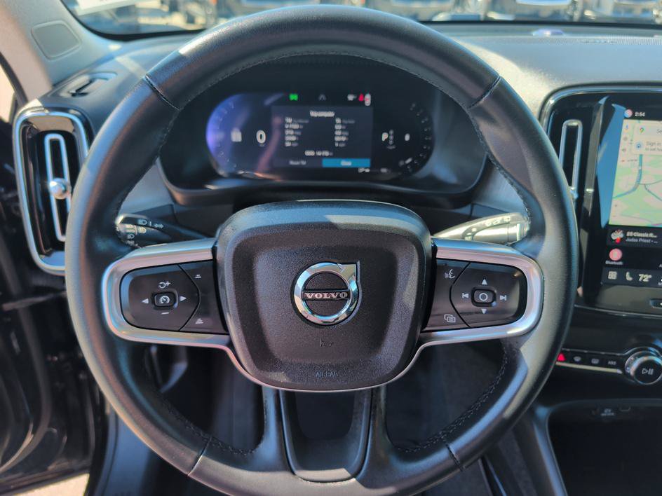 Used 2025 Volvo XC40 B5 Ultra AWD/4WD image 18