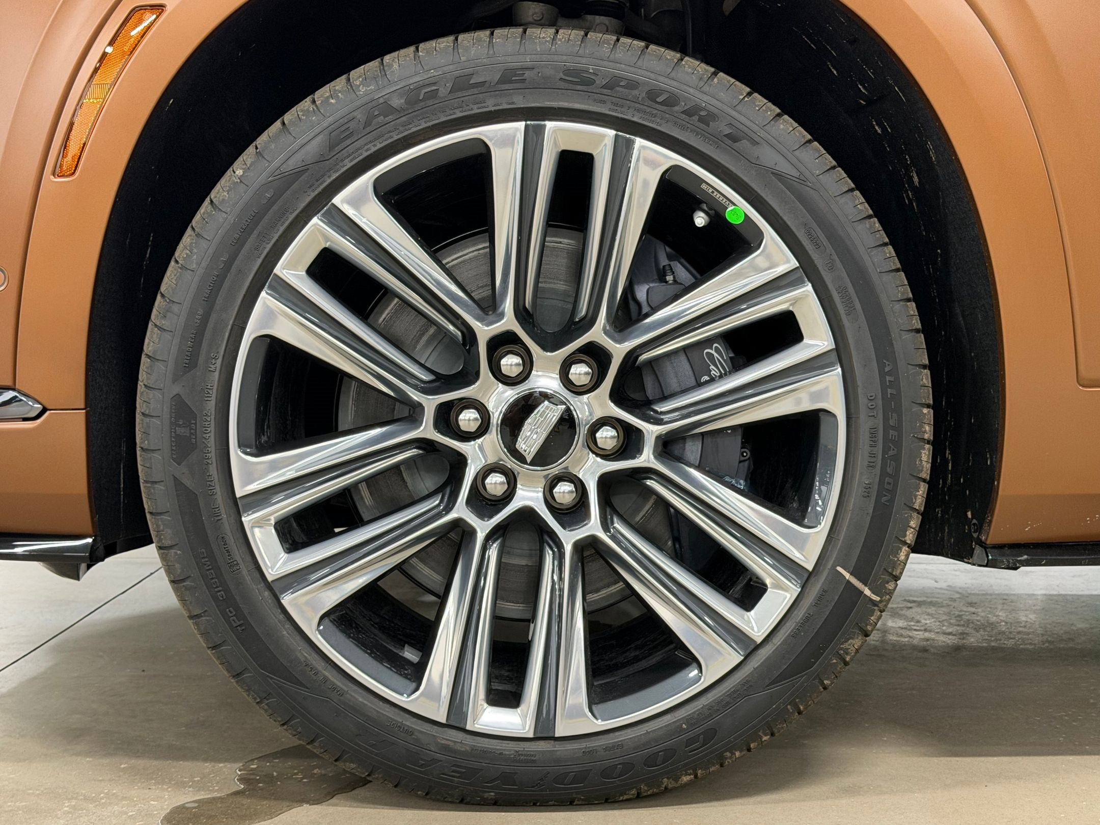 New 2027 Cadillac Vistiq Luxury AWD/4WD image 12