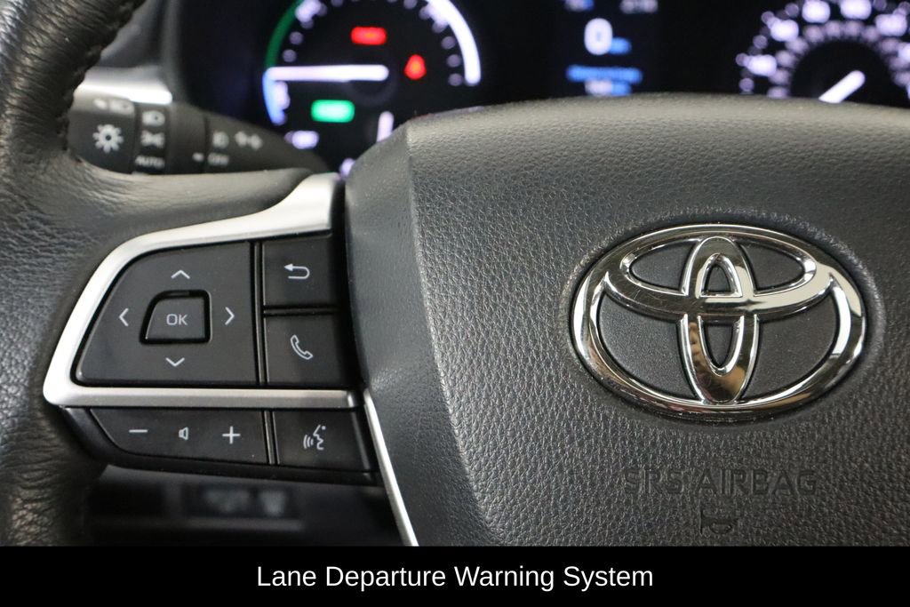 Used 2024 Toyota Sienna XLE image 8