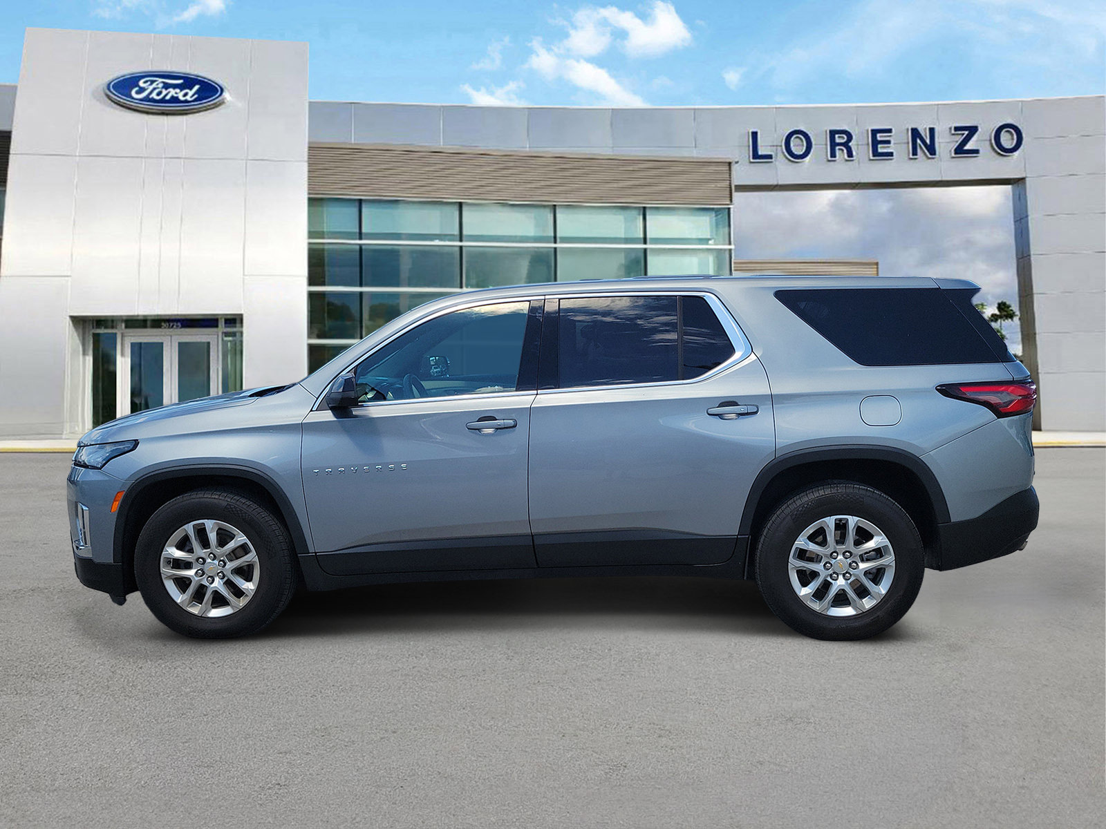 Used 2023 Chevrolet Traverse LS FWD image 8