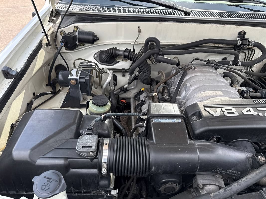 Used 2004 Toyota Sequoia SR5 AWD/4WD image 19