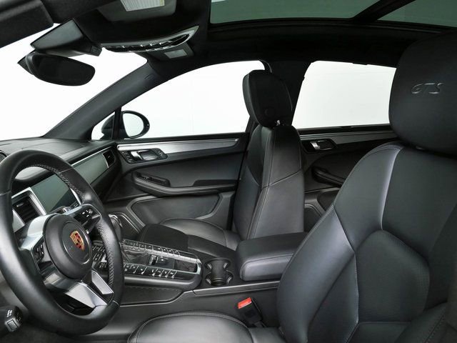 Used 2017 Porsche Macan GTS AWD/4WD image 5