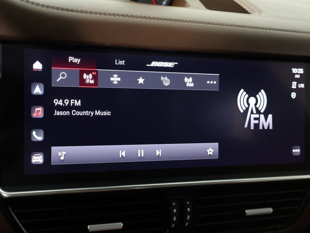 Used 2023 Porsche Cayenne Platinum Edition image 50