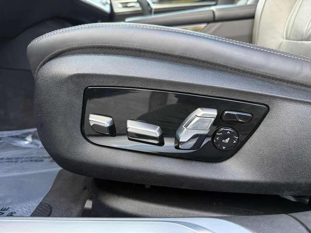 Used 2018 BMW 750i xDrive AWD/4WD image 34