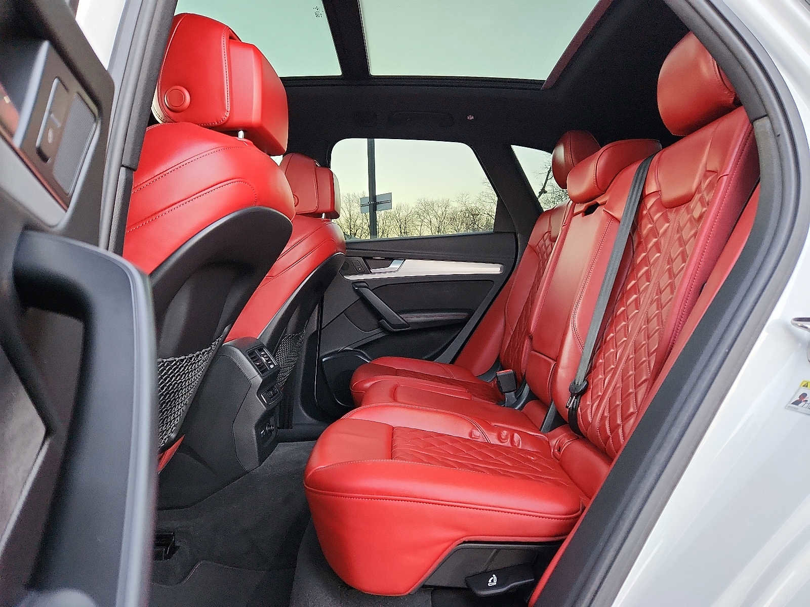 Used 2020 Audi SQ5 Premium Plus w/ Premium Plus Package image 10