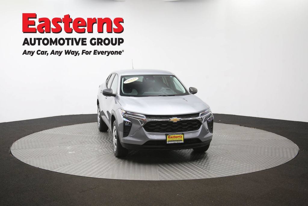 Used 2024 Chevrolet Trax LS FWD image 50