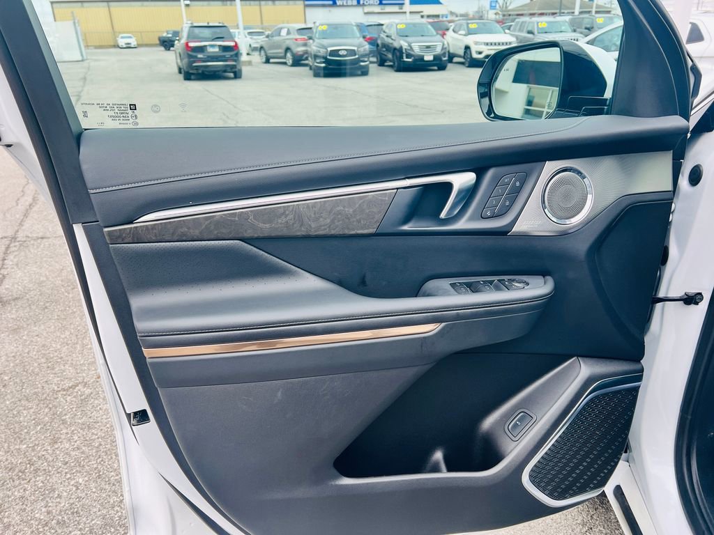 Used 2025 Buick Enclave Avenir w/ Super Cruise Package image 19