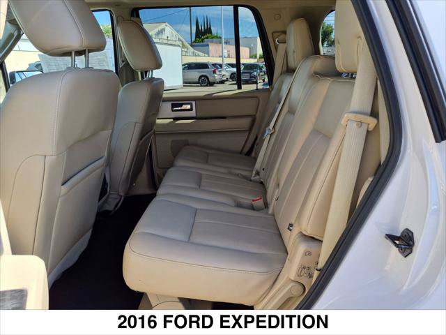 Used 2016 Ford Expedition Limited w/ Equipment Group 301A RWD image 23