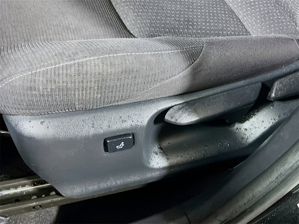 Certified 2018 Toyota C-HR XLE image 18