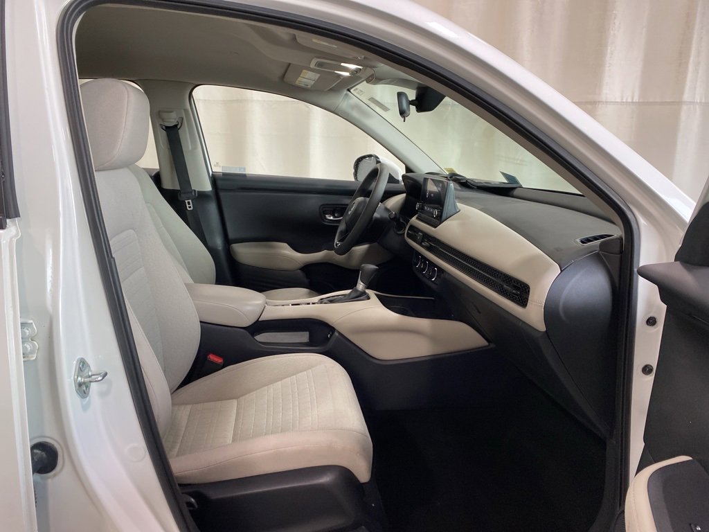 Used 2023 Honda HR-V LX image 11