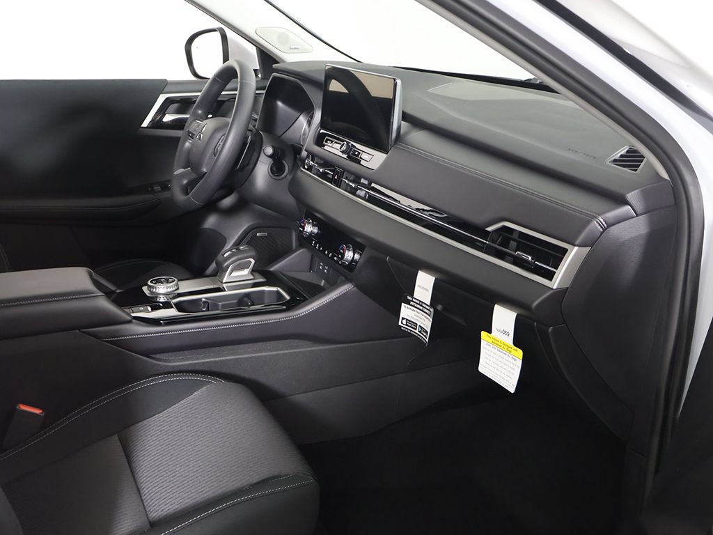 New 2026 Mitsubishi Outlander ES AWD/4WD image 25