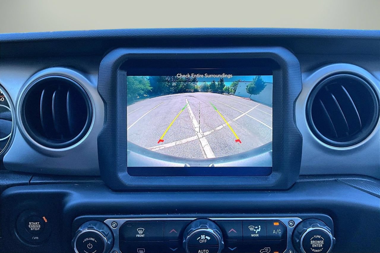 Used 2021 Jeep Wrangler Unlimited Sport AWD/4WD image 14