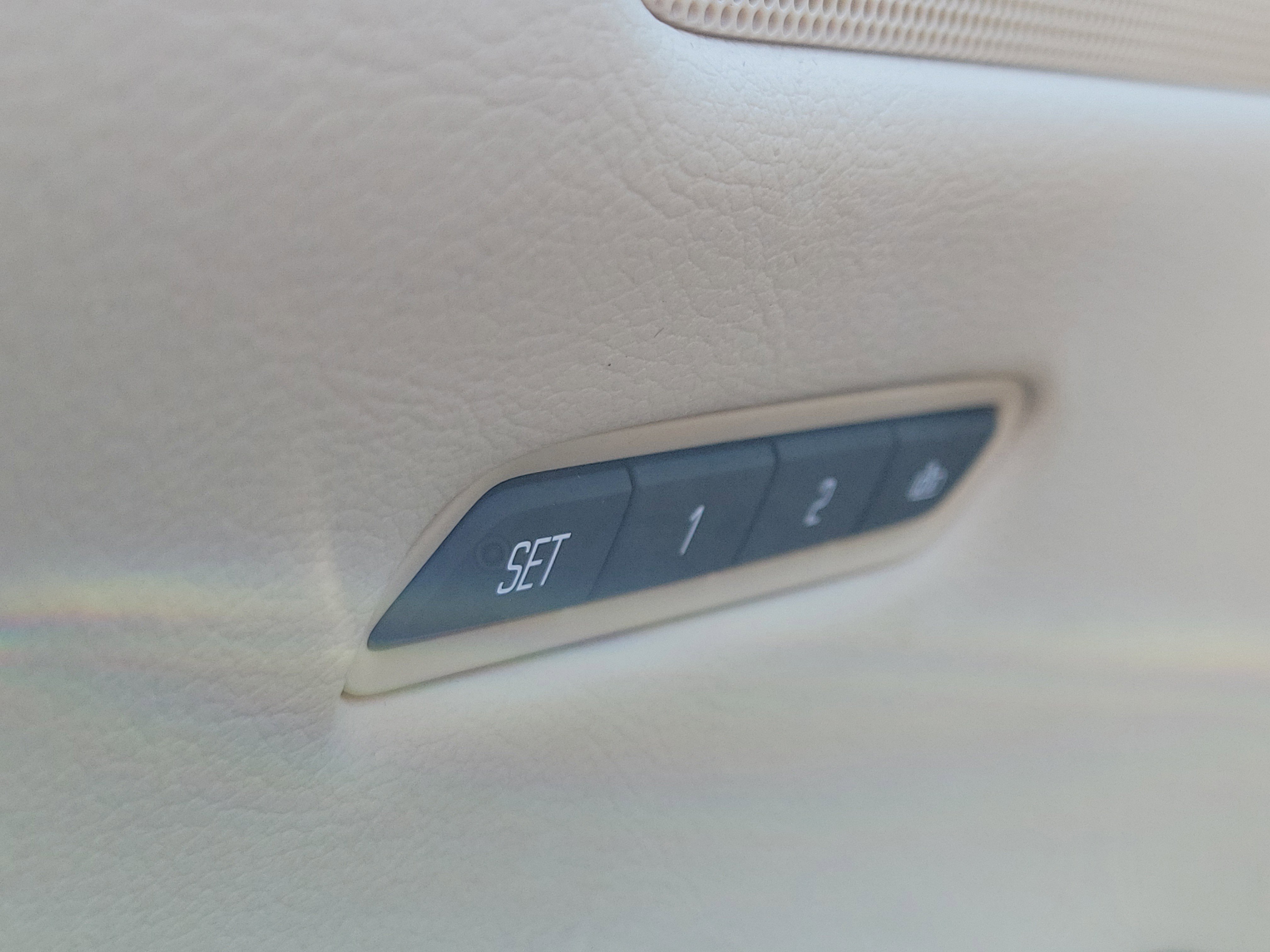 Used 2017 Cadillac XT5 Luxury w/ Driver Awareness Package image 24