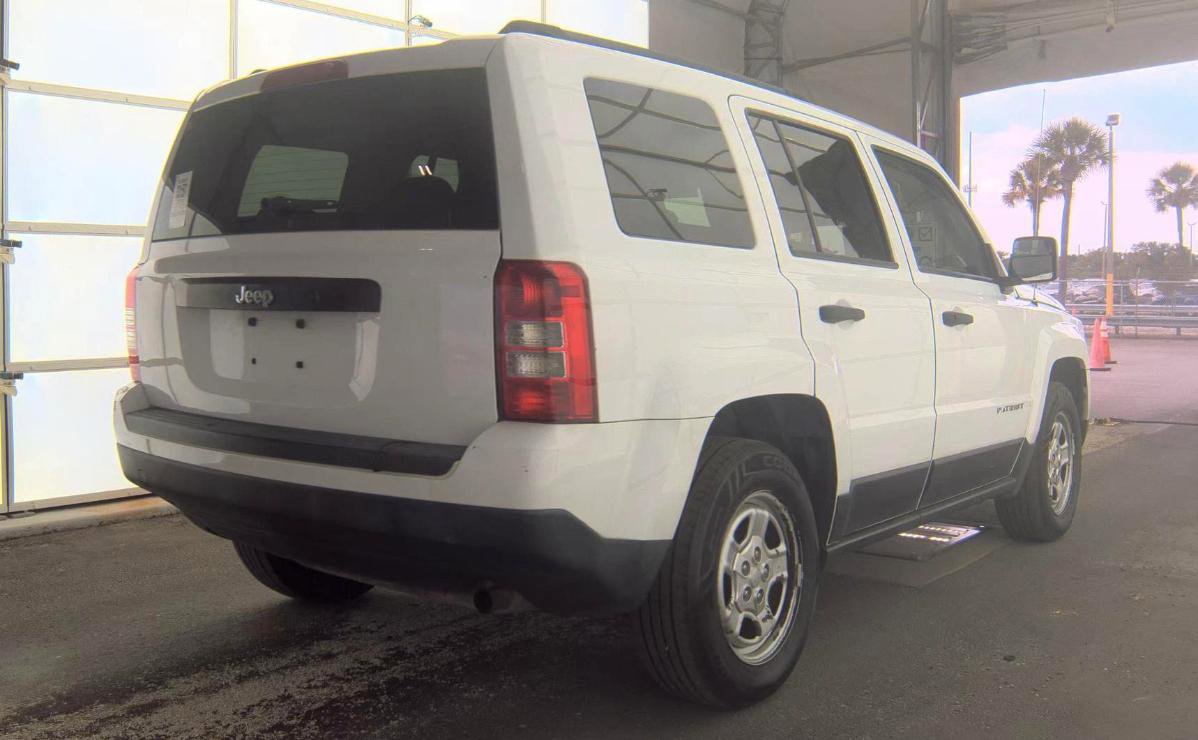 Used 2014 Jeep Patriot Sport FWD image 4