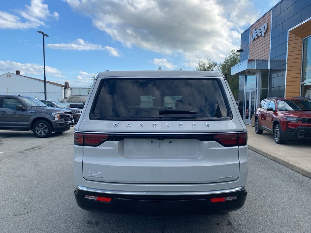 Used 2022 Jeep Wagoneer Series II AWD/4WD image 3