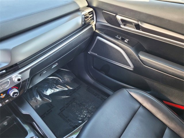 Used 2024 Kia Telluride LX image 10