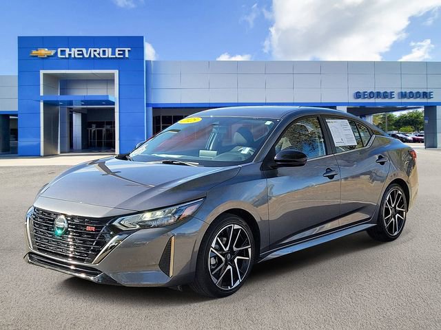 Used 2025 Nissan Sentra SR image 2