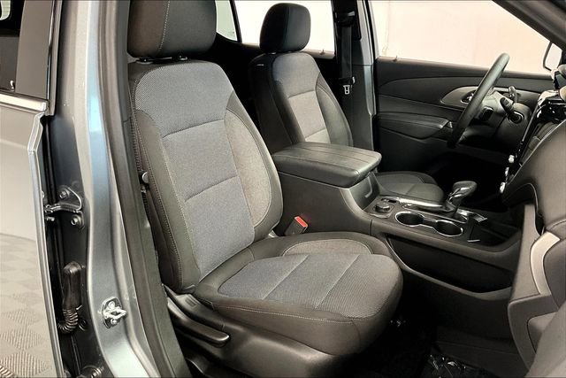 Used 2023 Chevrolet Traverse LT image 7