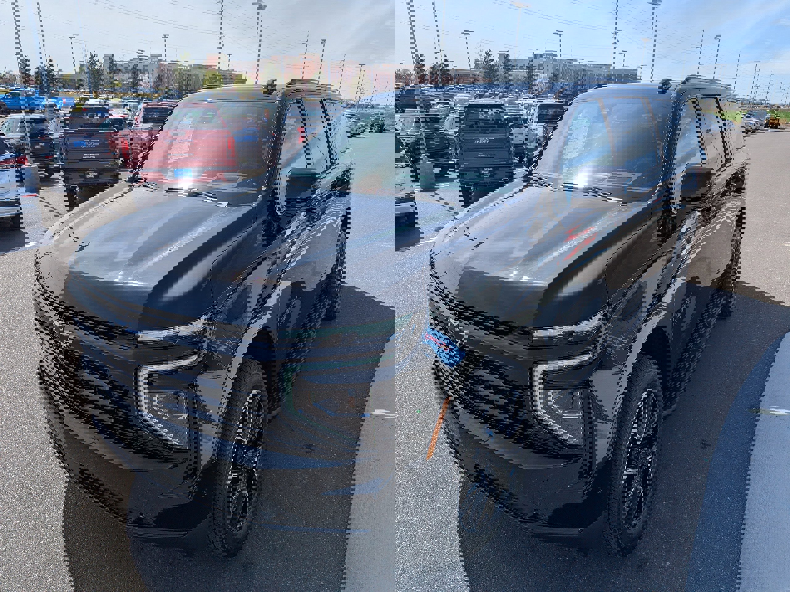 New 2026 Chevrolet Suburban RST image 6