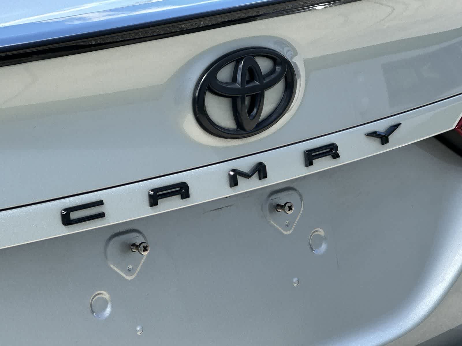 Used 2020 Toyota Camry SE FWD image 14